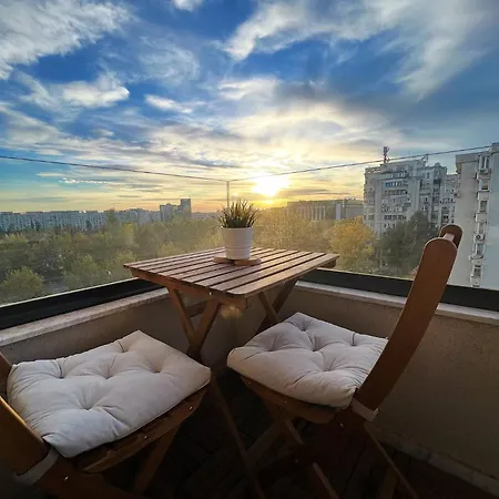 Union Plaza Balcony Bliss * Bukareszt