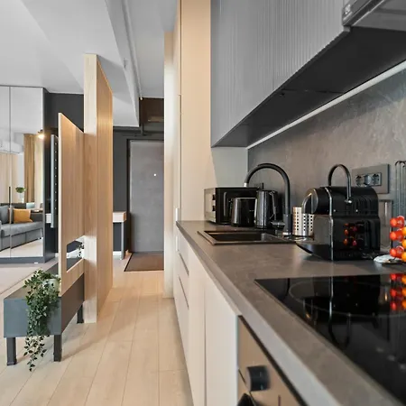 Union Plaza Balcony Bliss *