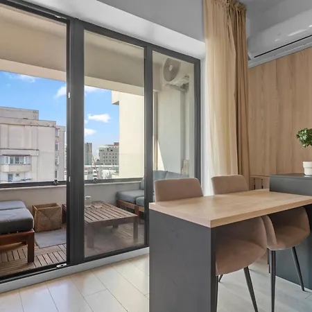 Union Plaza Balcony Bliss Апартаменты *