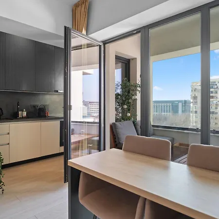 Union Plaza Balcony Bliss * Bukareszt