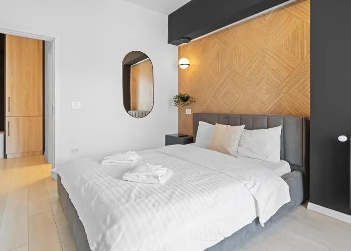 Union Plaza Balcony Bliss