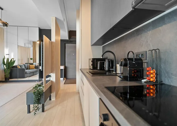 Union Plaza Balcony Bliss *