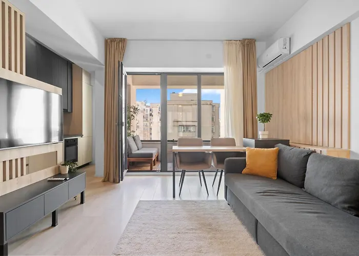 Union Plaza Balcony Bliss